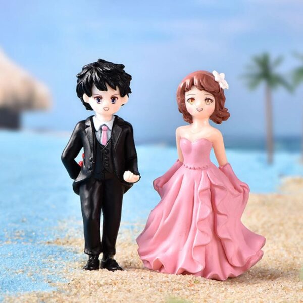 Cute Couple Miniature Figurines Style 339
